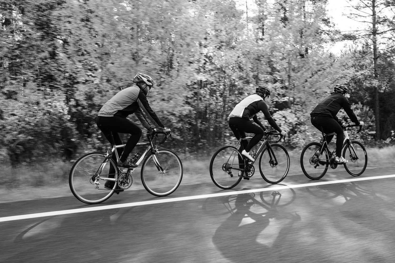 Navigating the Peloton: A Guide to Group Cycling Etiquette for Every Rider